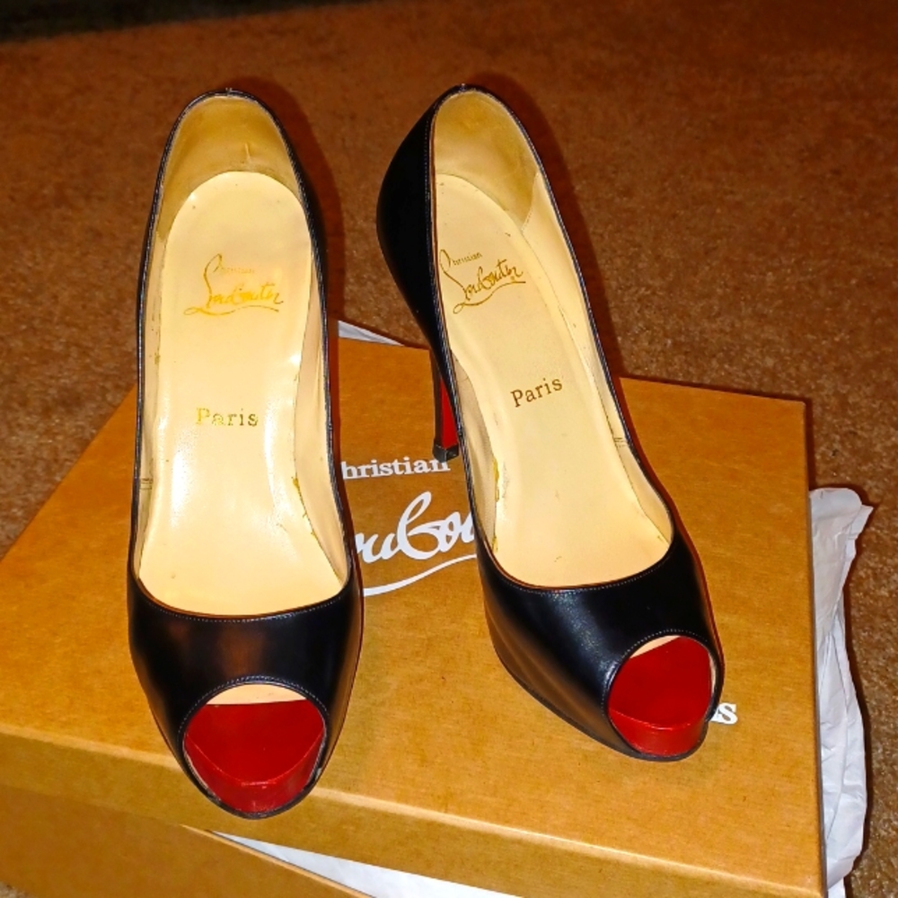 Very Prive Christian Louboutin